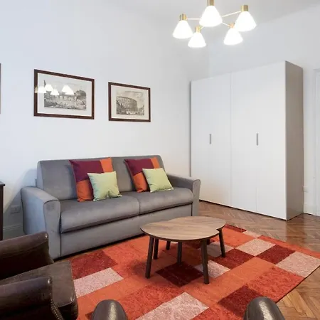 Vincenzo Monti 29 C Apartment